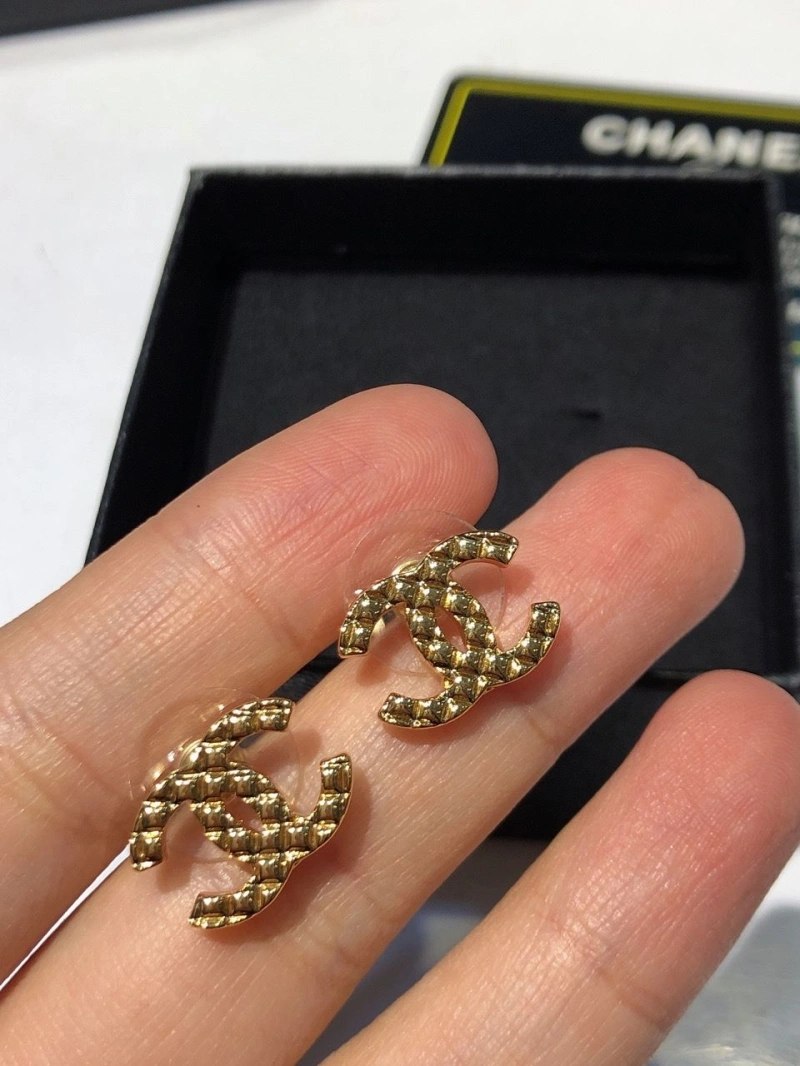 Chxnxl Earrings EyeCatching 290360