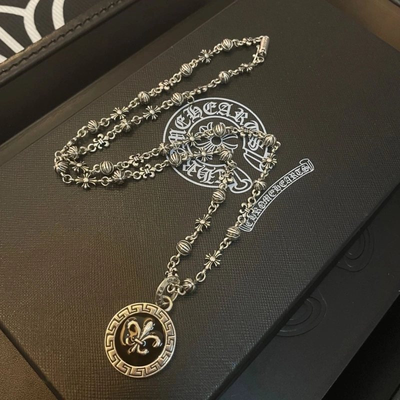 NewStyle Chrxmx Hxxrts Necklaces 298823