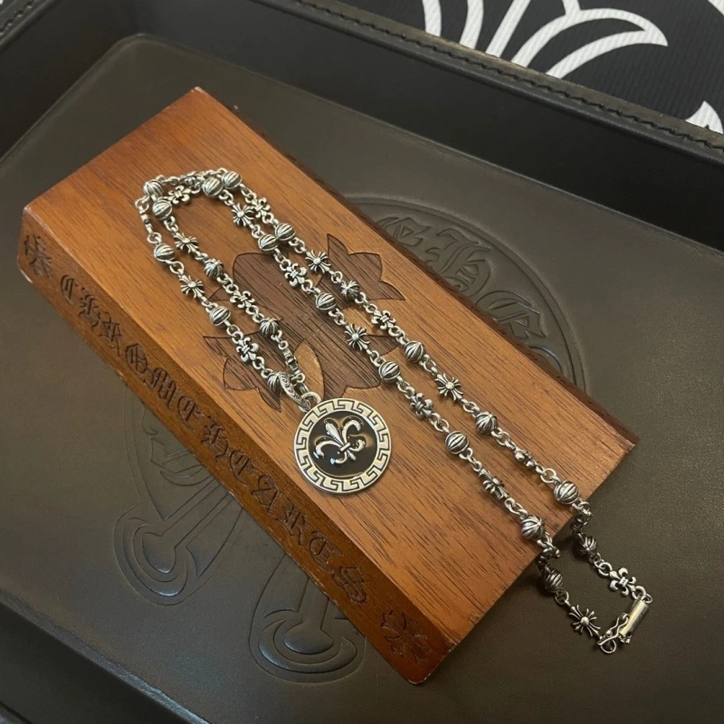 NewStyle Chrxmx Hxxrts Necklaces 298823