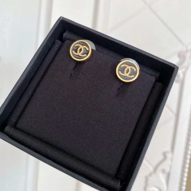 Versatile Chxnxl Earrings 290355