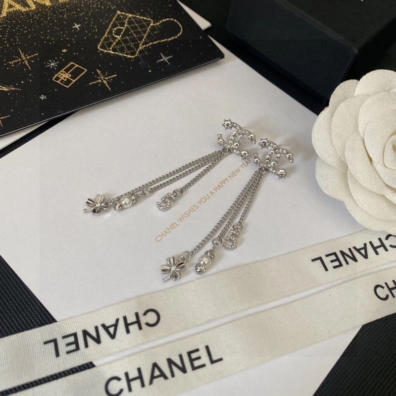 Chxnxl Earrings EyeCatching 290345