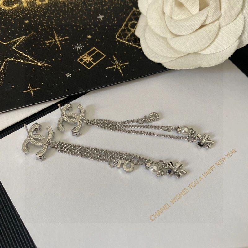 Chxnxl Earrings EyeCatching 290345