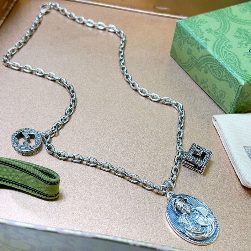 Compact Gxccx Necklaces 303895
