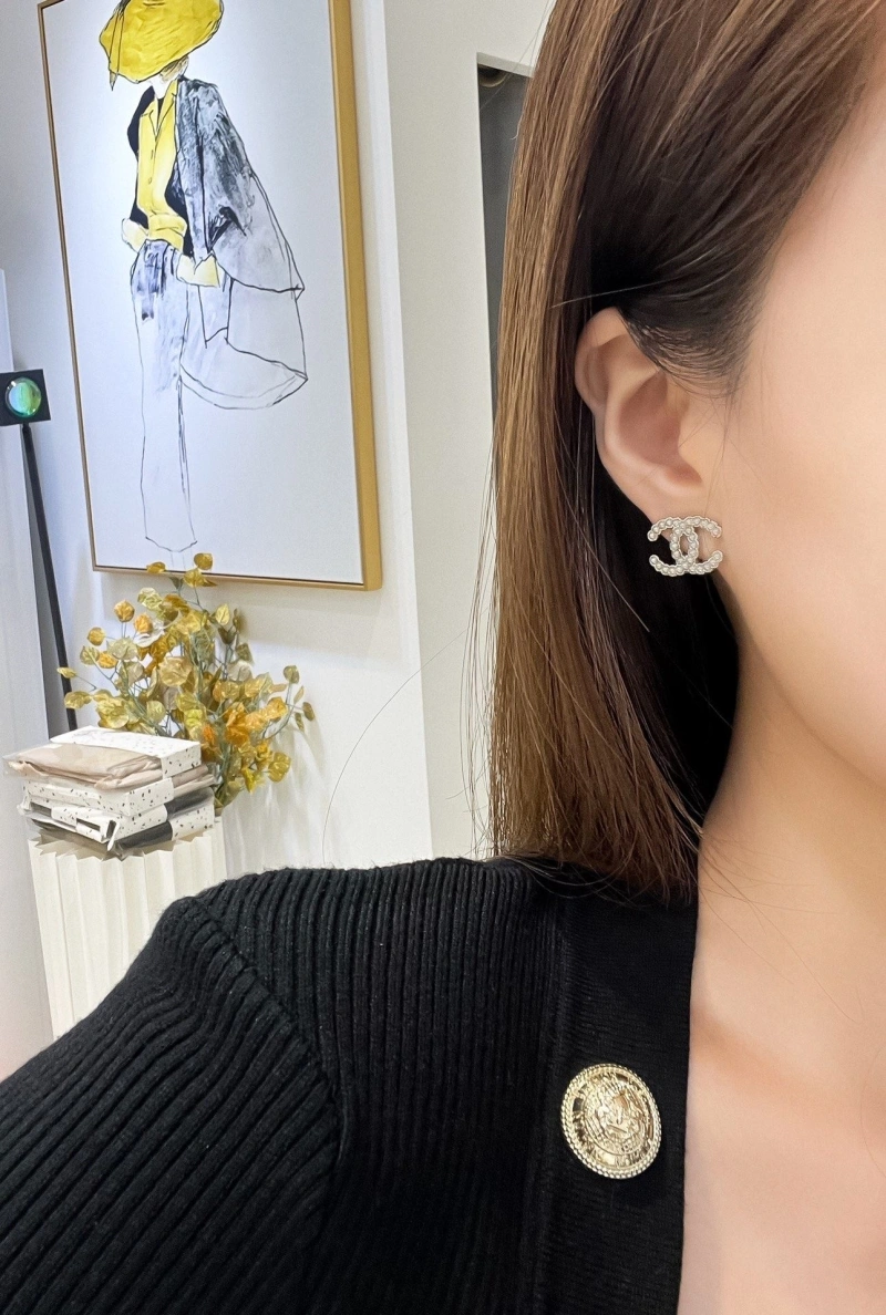 Vibrant Chxnxl Earrings 290343