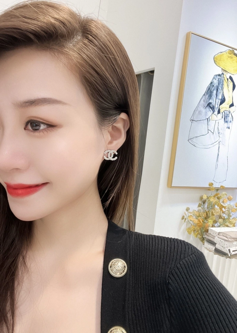 Vibrant Chxnxl Earrings 290343