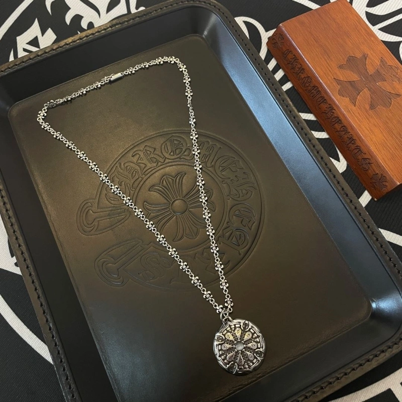 ModernLook Chrxmx Hxxrts Necklaces 298827