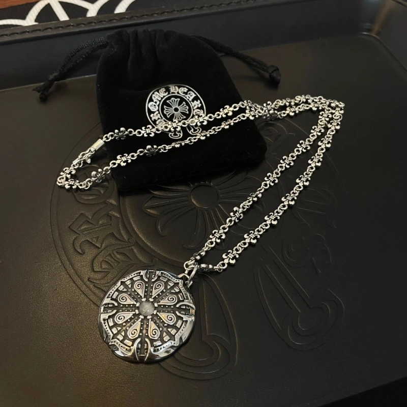 ModernLook Chrxmx Hxxrts Necklaces 298827
