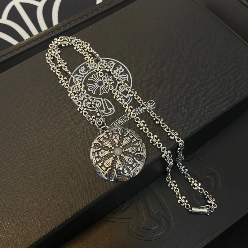 ModernLook Chrxmx Hxxrts Necklaces 298827