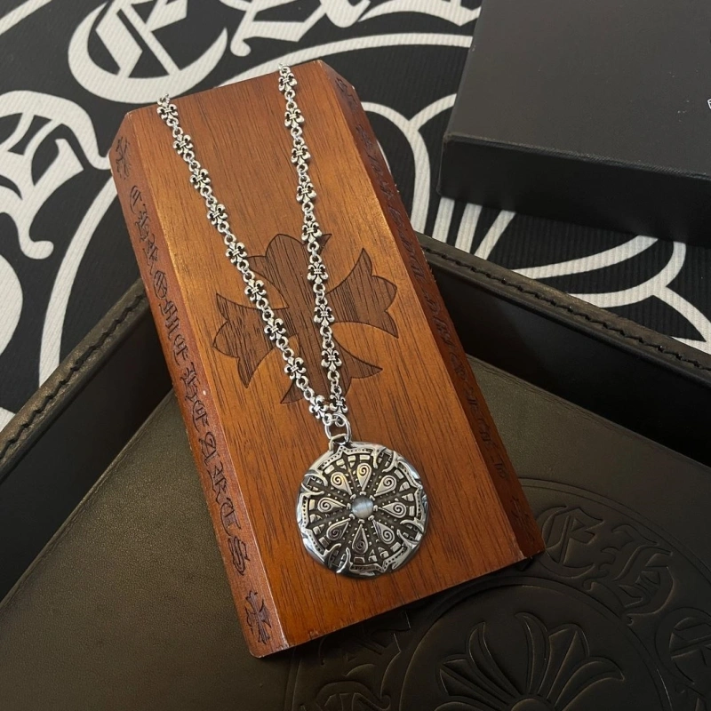 ModernLook Chrxmx Hxxrts Necklaces 298827