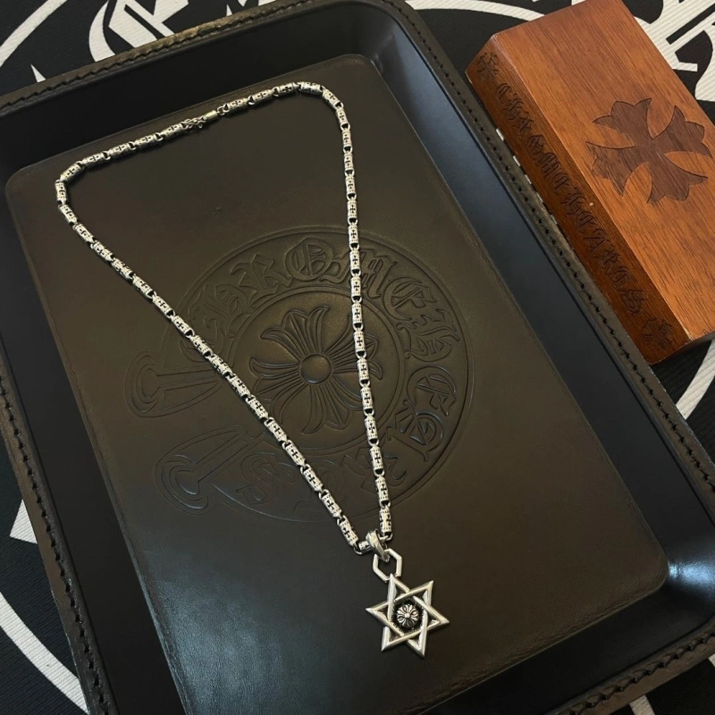 Flexible Chrxmx Hxxrts Necklaces 298822
