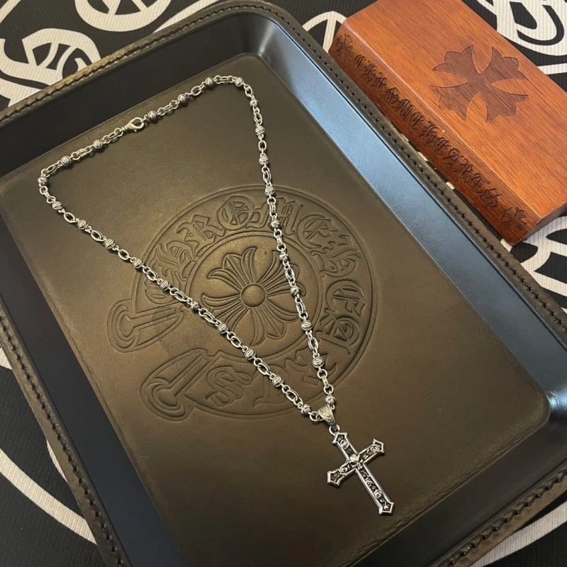 EasyMatch Chrxmx Hxxrts Necklaces 298815