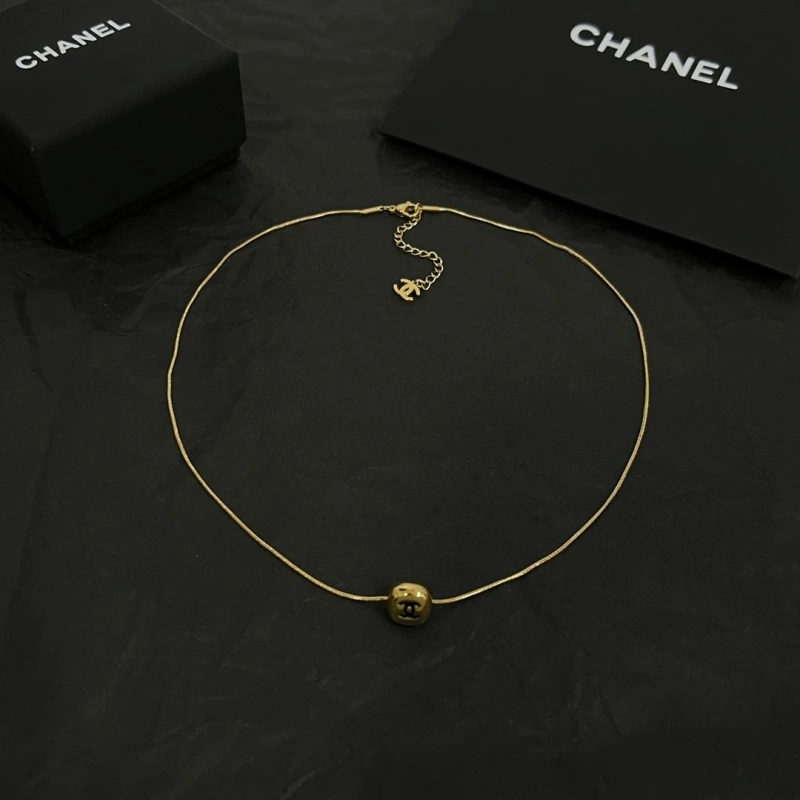 Stylish Chxnxl Necklaces 289725