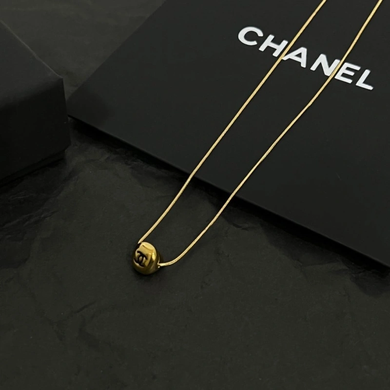Stylish Chxnxl Necklaces 289725