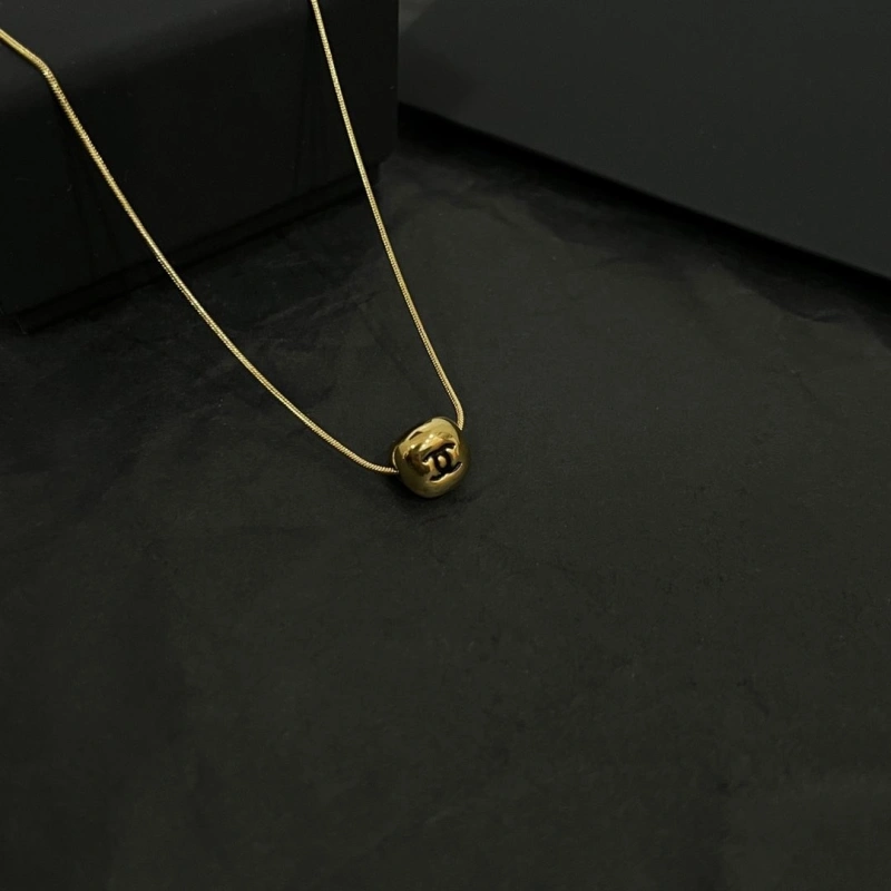 Stylish Chxnxl Necklaces 289725