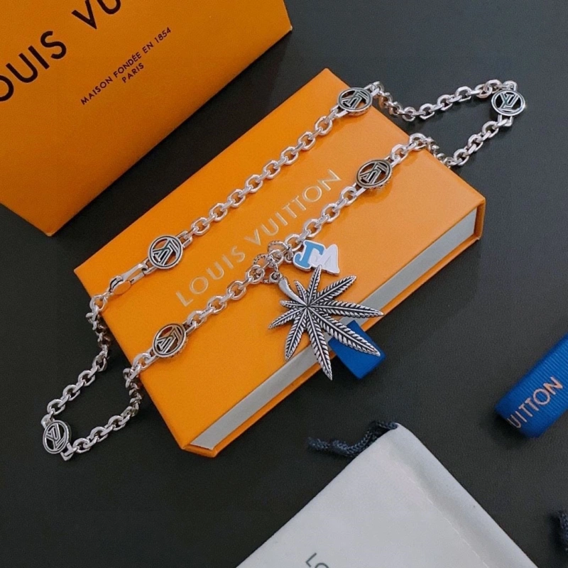 LX Necklaces Stylish 310028