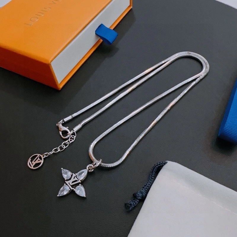 LX Necklaces Modern 310010