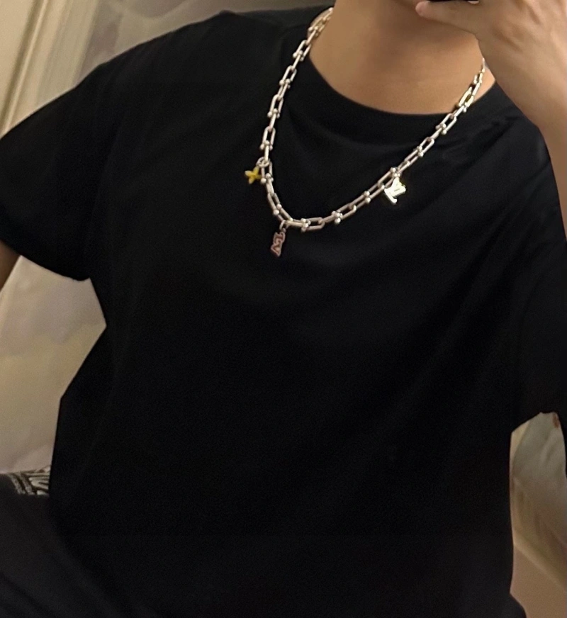 Trendsetting LX Necklaces 310002