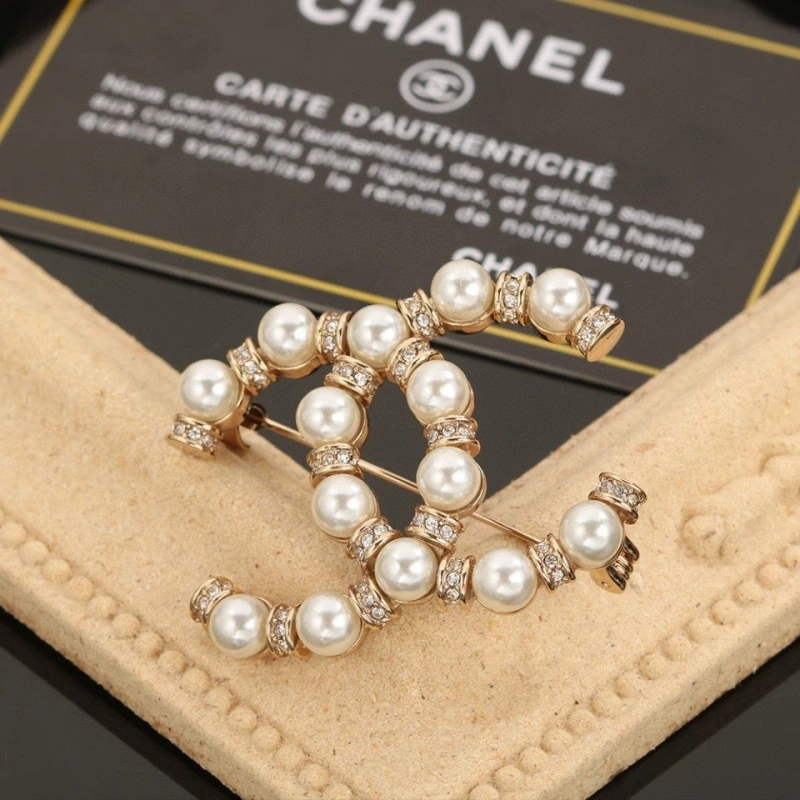 StreetReady Chxnxl Brooches 290650