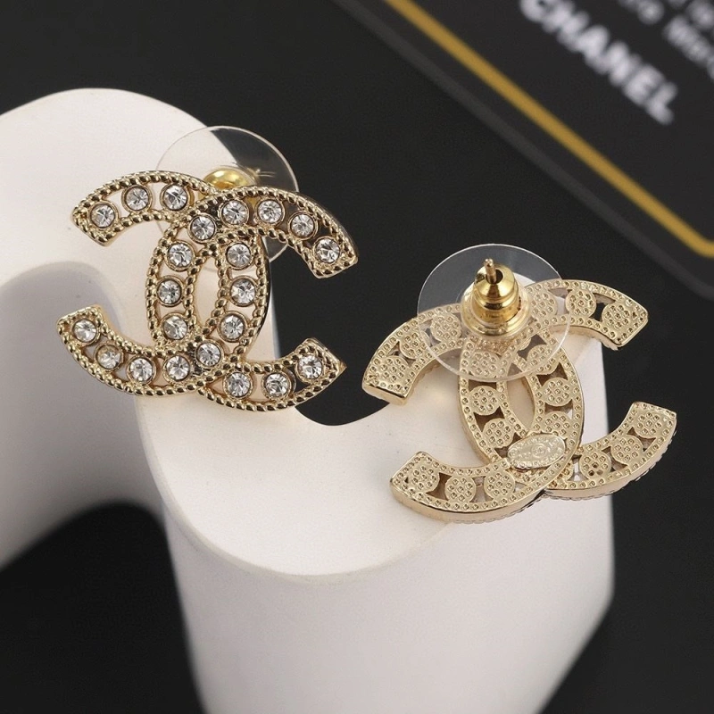 Chxnxl Earrings EyeCatching 290326