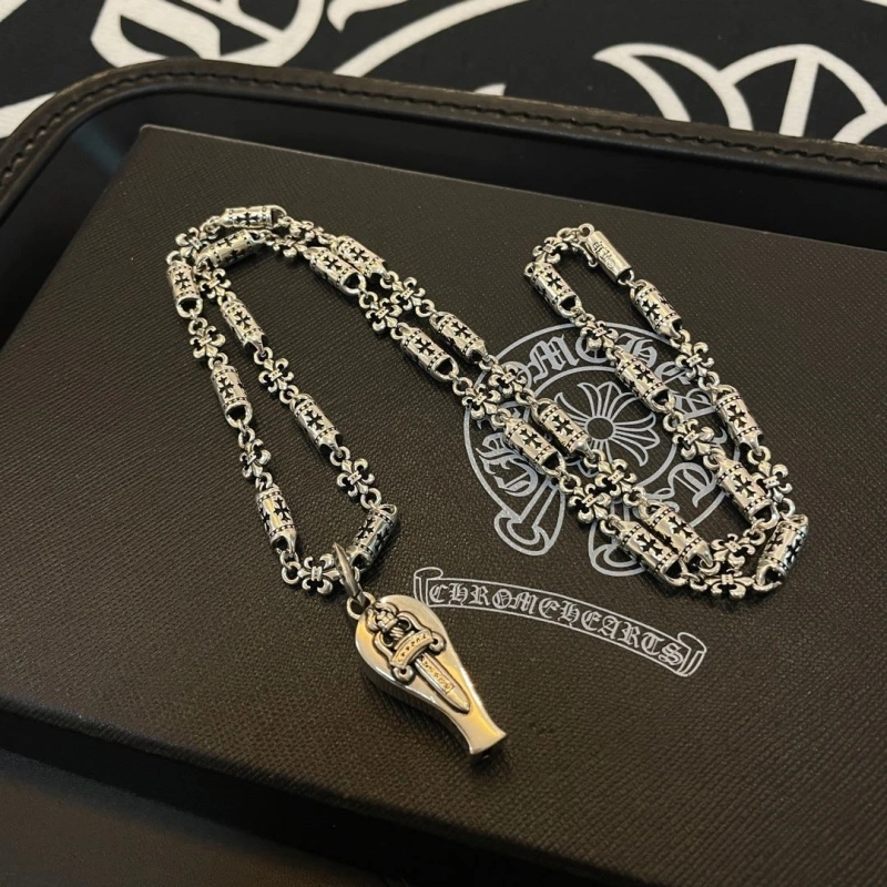 Resilient Chrxmx Hxxrts Necklaces 298807