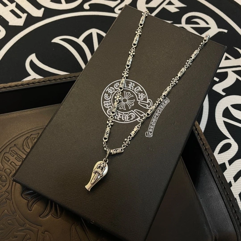 Resilient Chrxmx Hxxrts Necklaces 298807