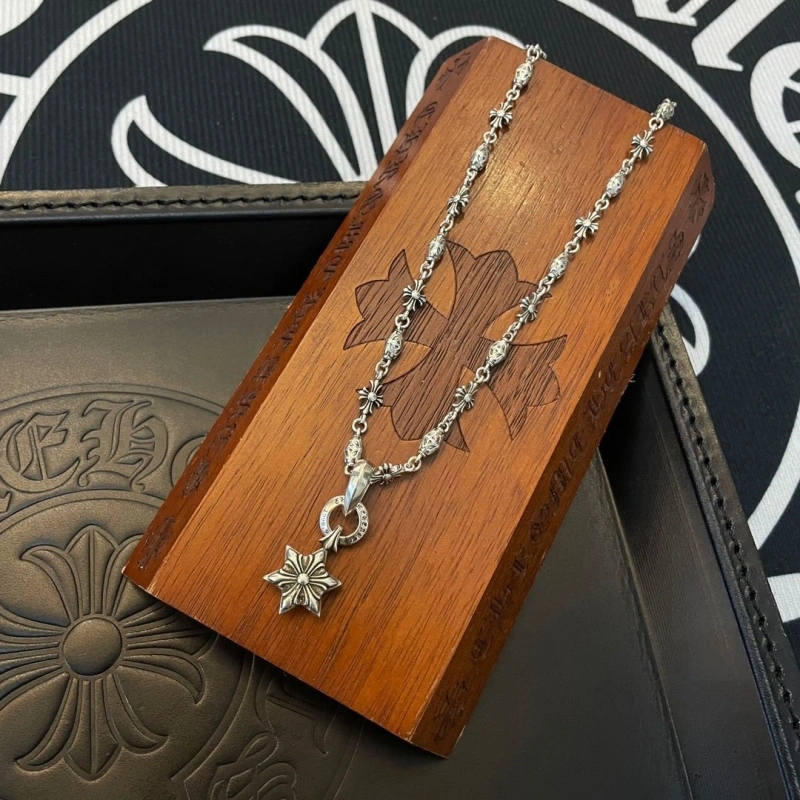 ModernLook Chrxmx Hxxrts Necklaces 298803