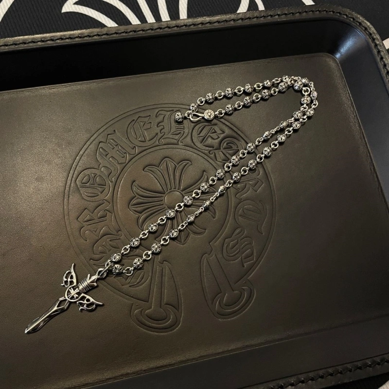 Classic Chrxmx Hxxrts Necklaces 298795