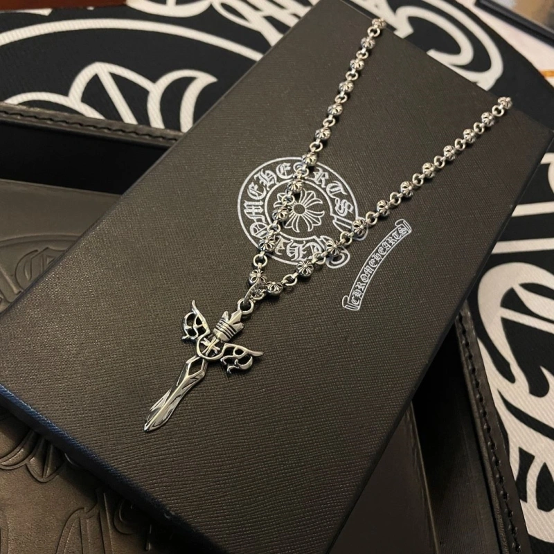 Classic Chrxmx Hxxrts Necklaces 298795