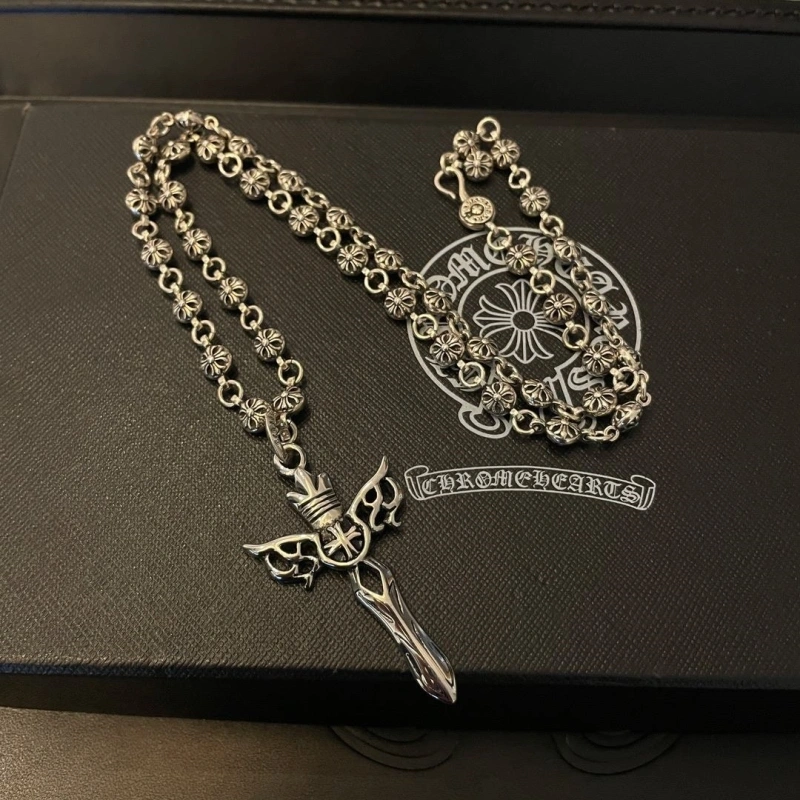 Classic Chrxmx Hxxrts Necklaces 298795