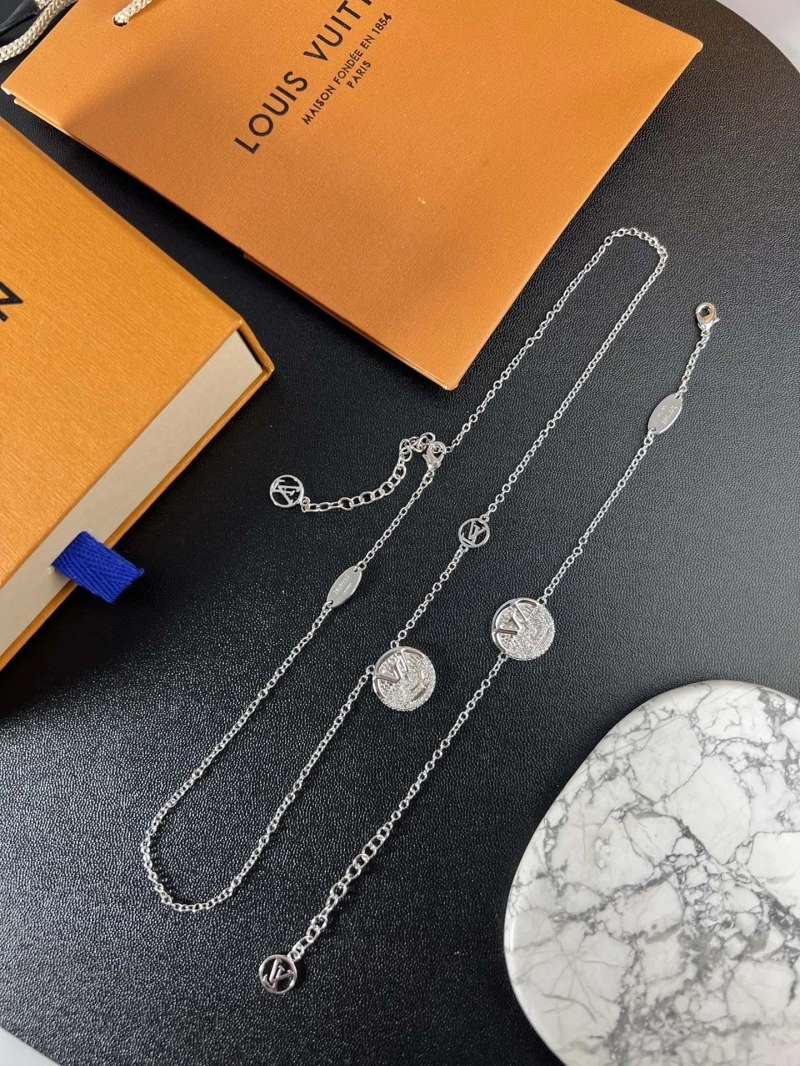 Stylish LX Necklaces 309999
