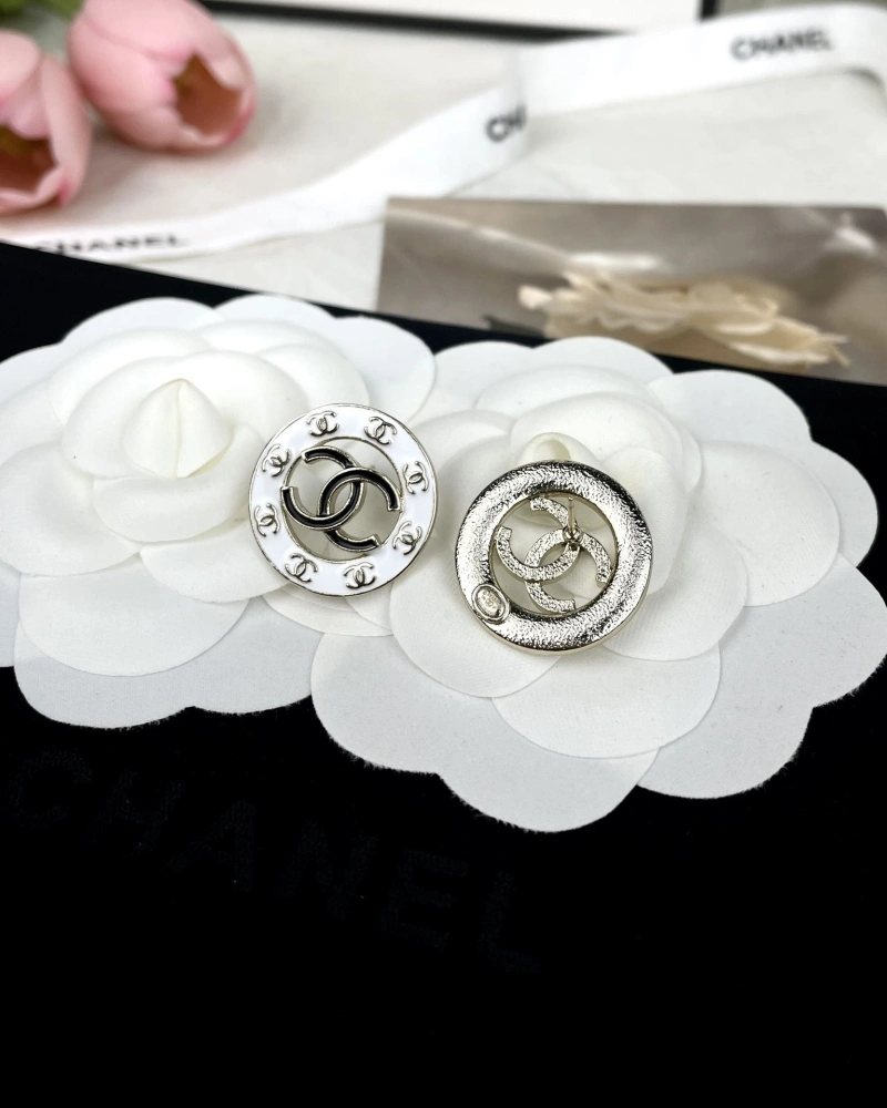 Resilient Chxnxl Earrings 290315