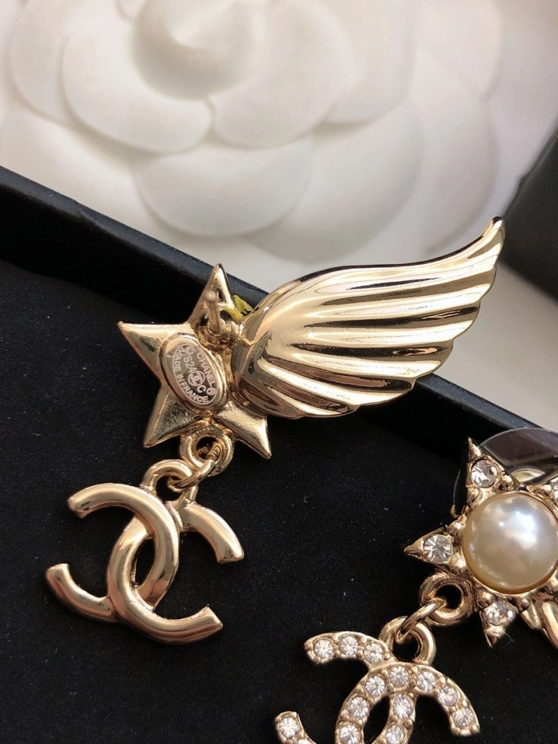 Unique Chxnxl Earrings 290311