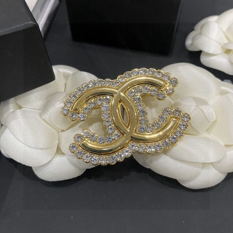 Sleek Chxnxl Brooches 290637