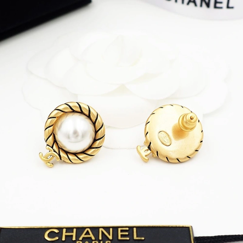 Fashionable Chxnxl Earrings 290306