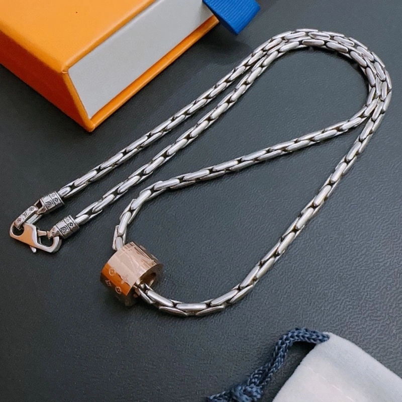 Refined LX Necklaces 309992