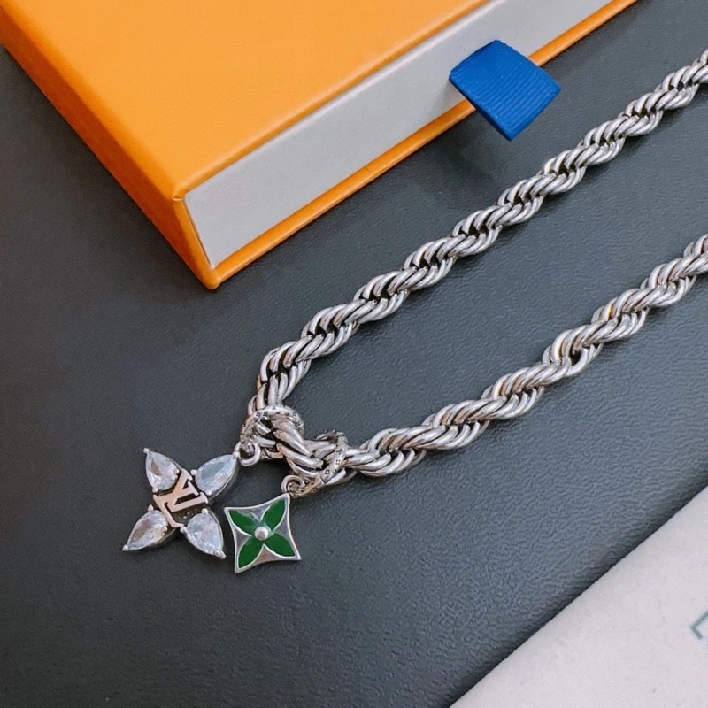 EyeCatching LX Necklaces 309983