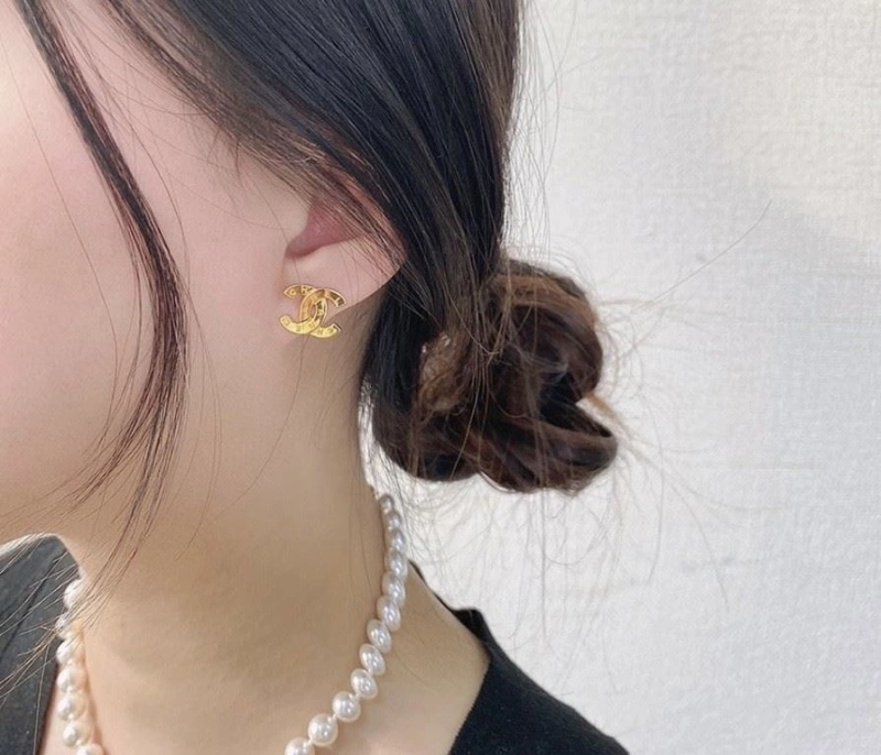 Sophisticated Chxnxl Earrings 290303