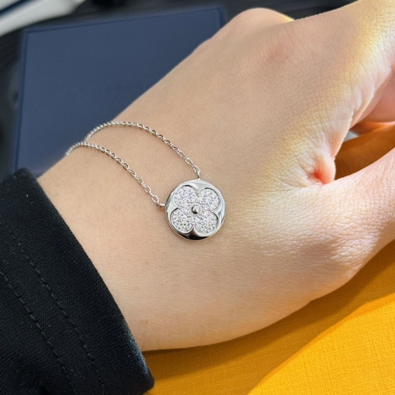 LX Necklaces BestValue 309987
