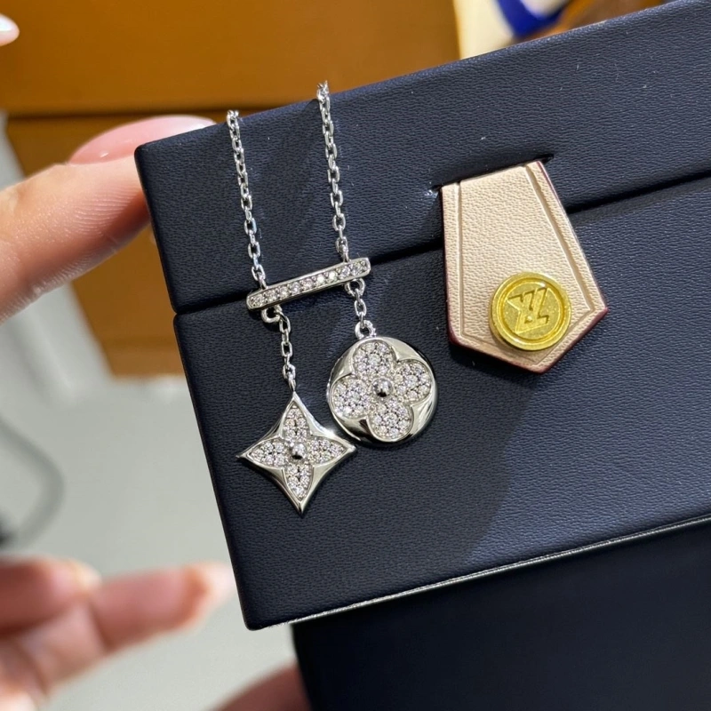 Trendsetting LX Necklaces 309982