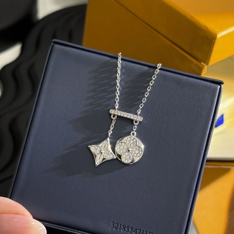 Trendsetting LX Necklaces 309982