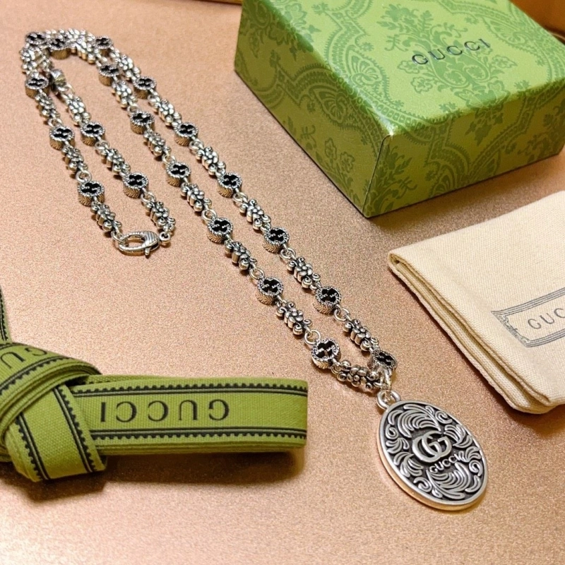 Reliable Gxccx Necklaces 303845