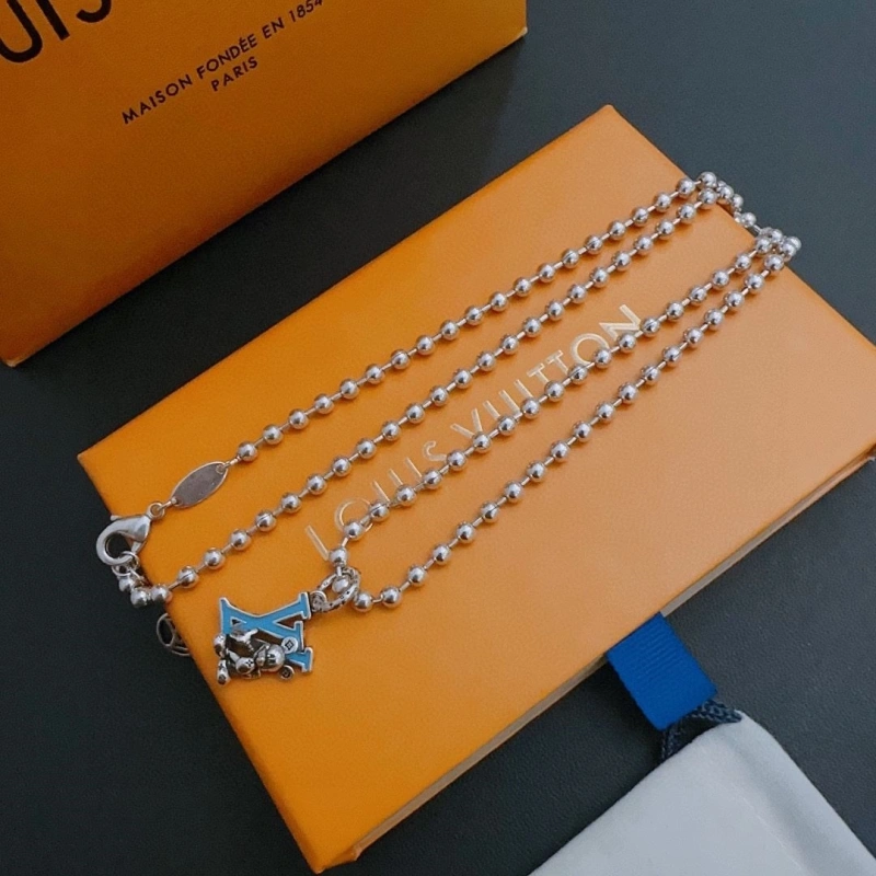 LX Necklaces Refined 309978