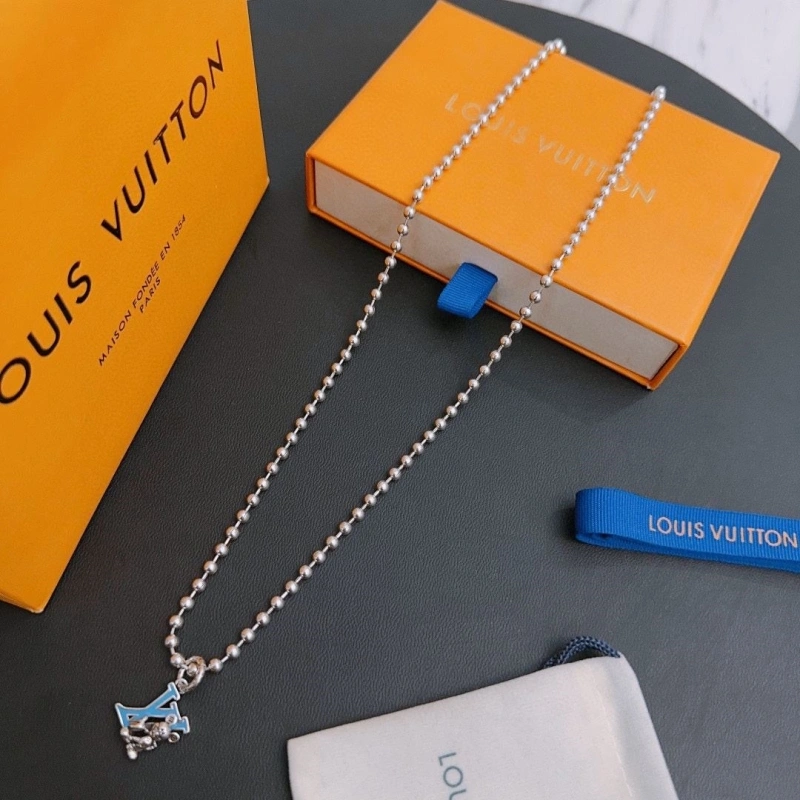 LX Necklaces Refined 309978