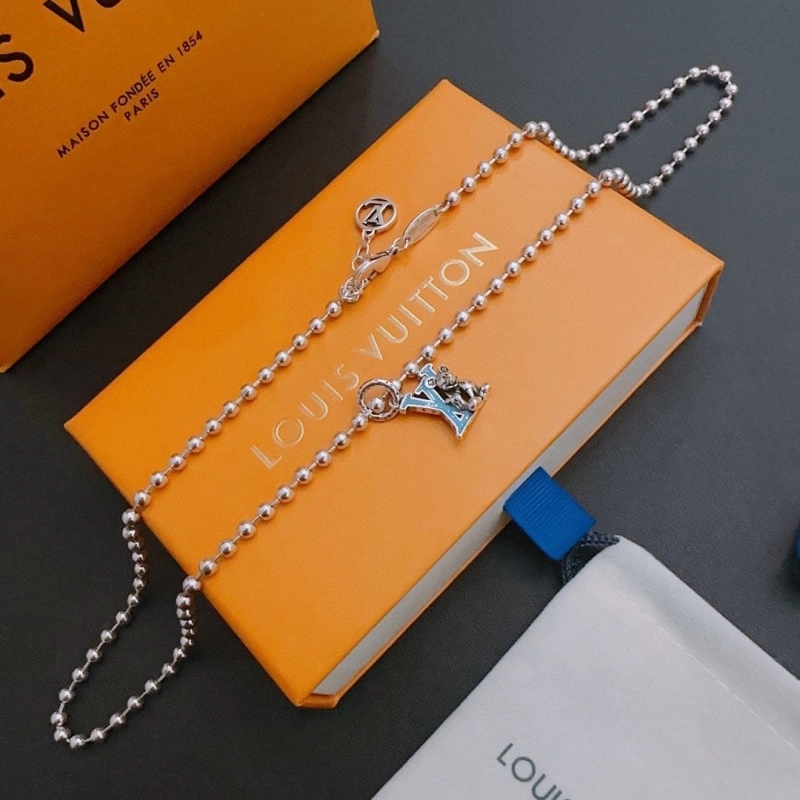 LX Necklaces Refined 309978