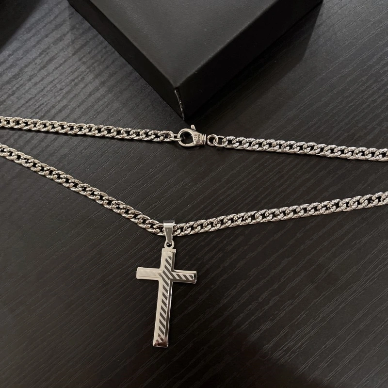 Chrxmx Hxxrts Necklaces Resilient 298763