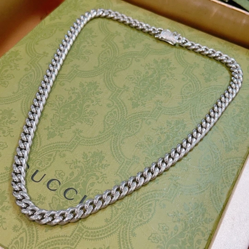 Gxccx Necklaces Stylish 303839