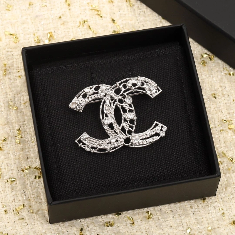 NewStyle Chxnxl Brooches 290643