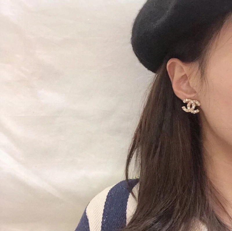 Sleek Chxnxl Earrings 290284