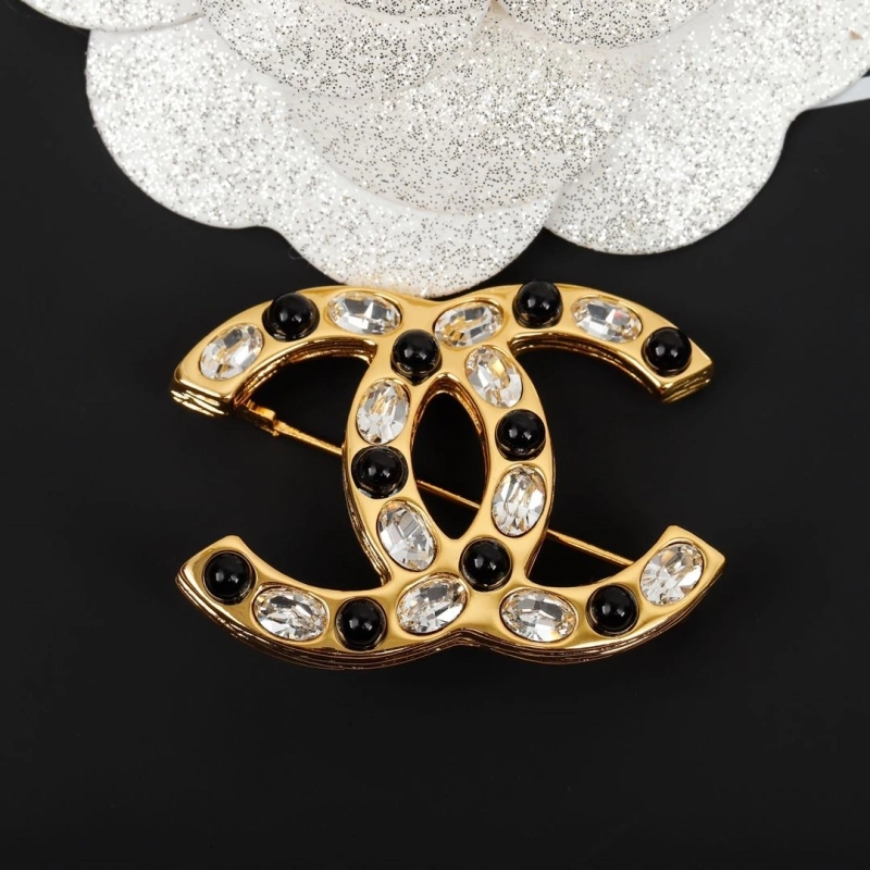 ModernLook Chxnxl Brooches 290630