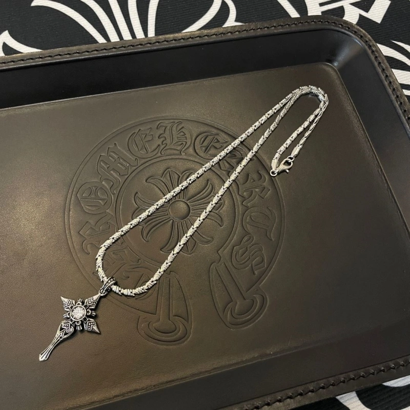 Affordable Chrxmx Hxxrts Necklaces 298764